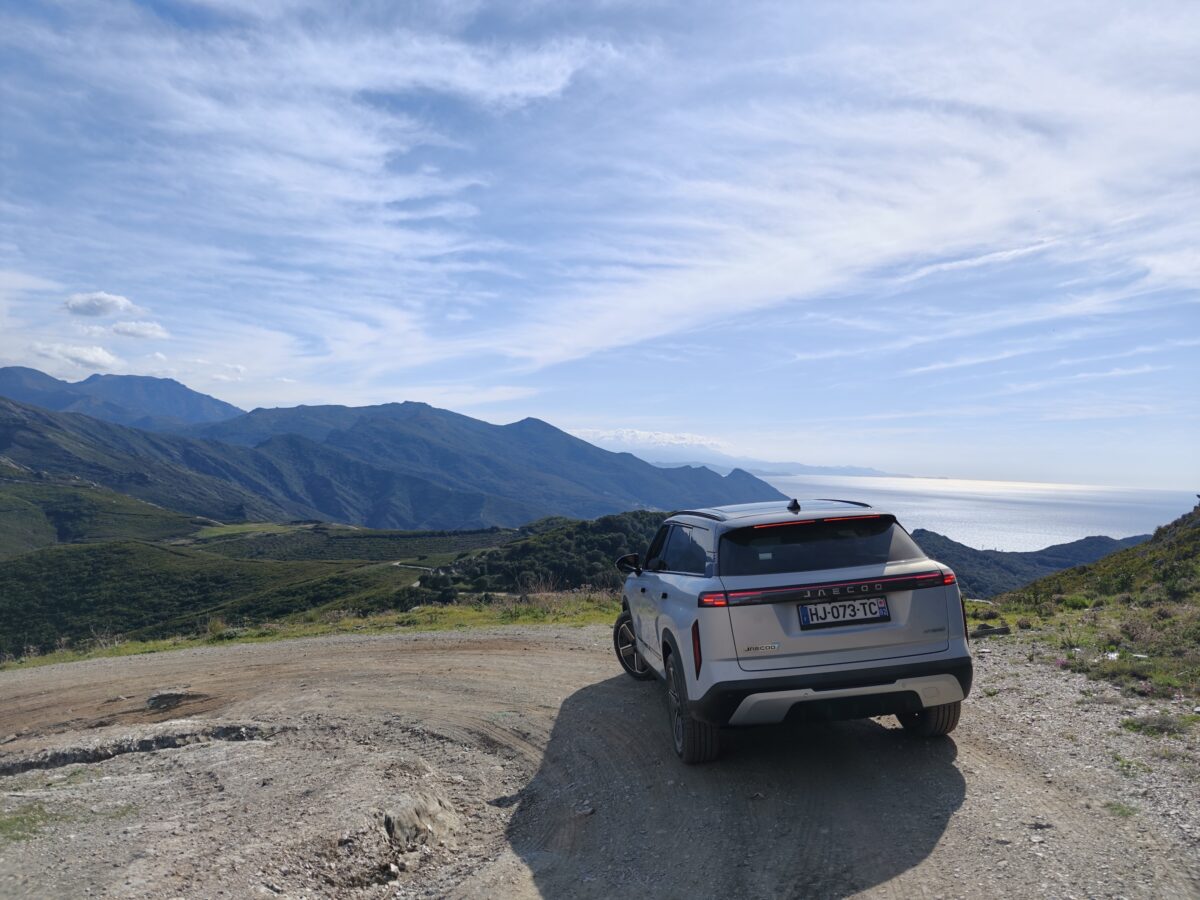 Le souffle du maquis dans un flacon